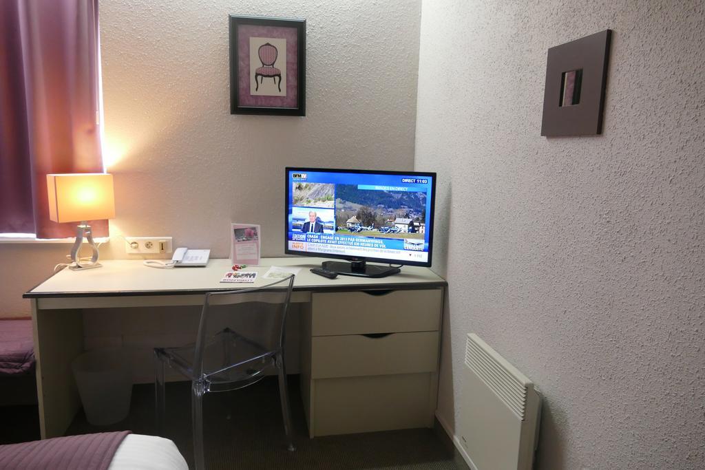 Hotel Du Grand Cerf Douai Chambre photo